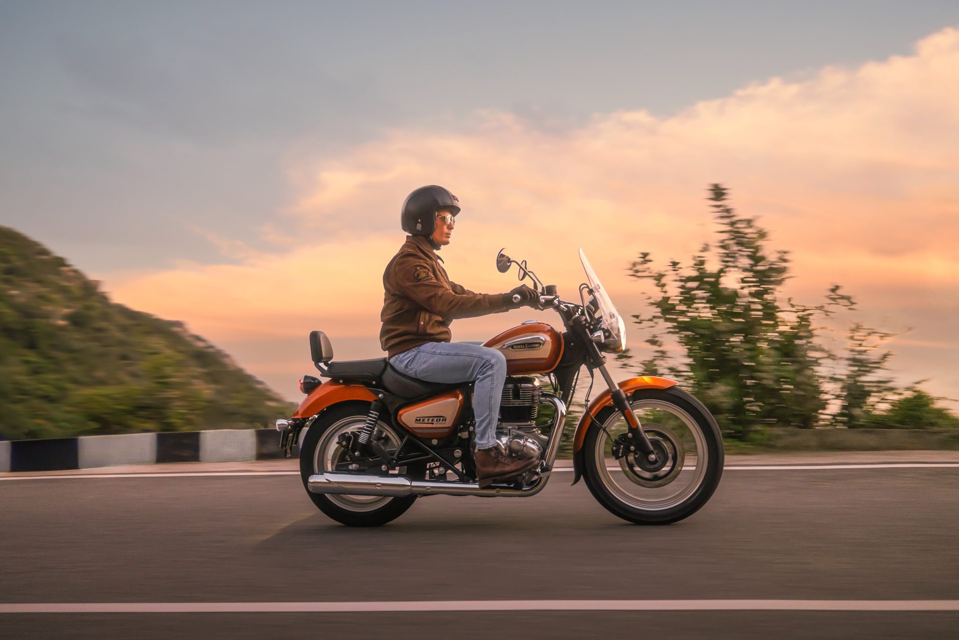 รูปภาพ โรยัล เอ็นฟีลด์ Royal Enfield Meteor 350 Sundowner Orange ปี 2026