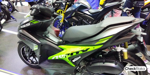 รูปภาพ ยามาฮ่า Yamaha Aerox 155 R Version MY18 ปี 2017