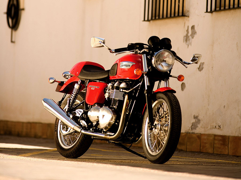 รูปภาพ ไทรอัมพ์ Triumph Thruxton (Standard) ปี 2011