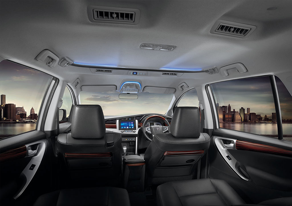 รูปภาพ โตโยต้า Toyota Innova Crysta 2.8 V A/T ปี 2016