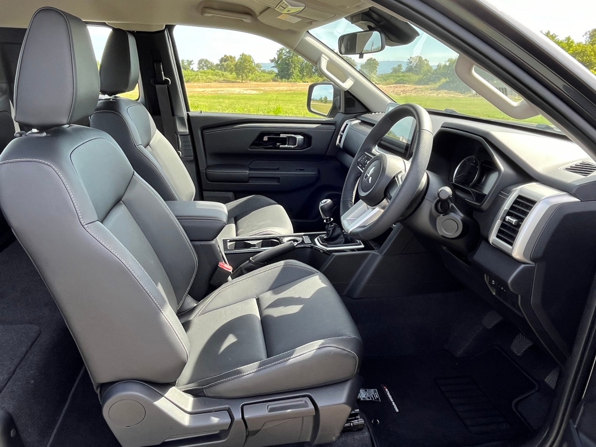 รูปภาพ มิตซูบิชิ Mitsubishi Triton Mega Cab Plus 2.4 Ultra AT ปี 2025