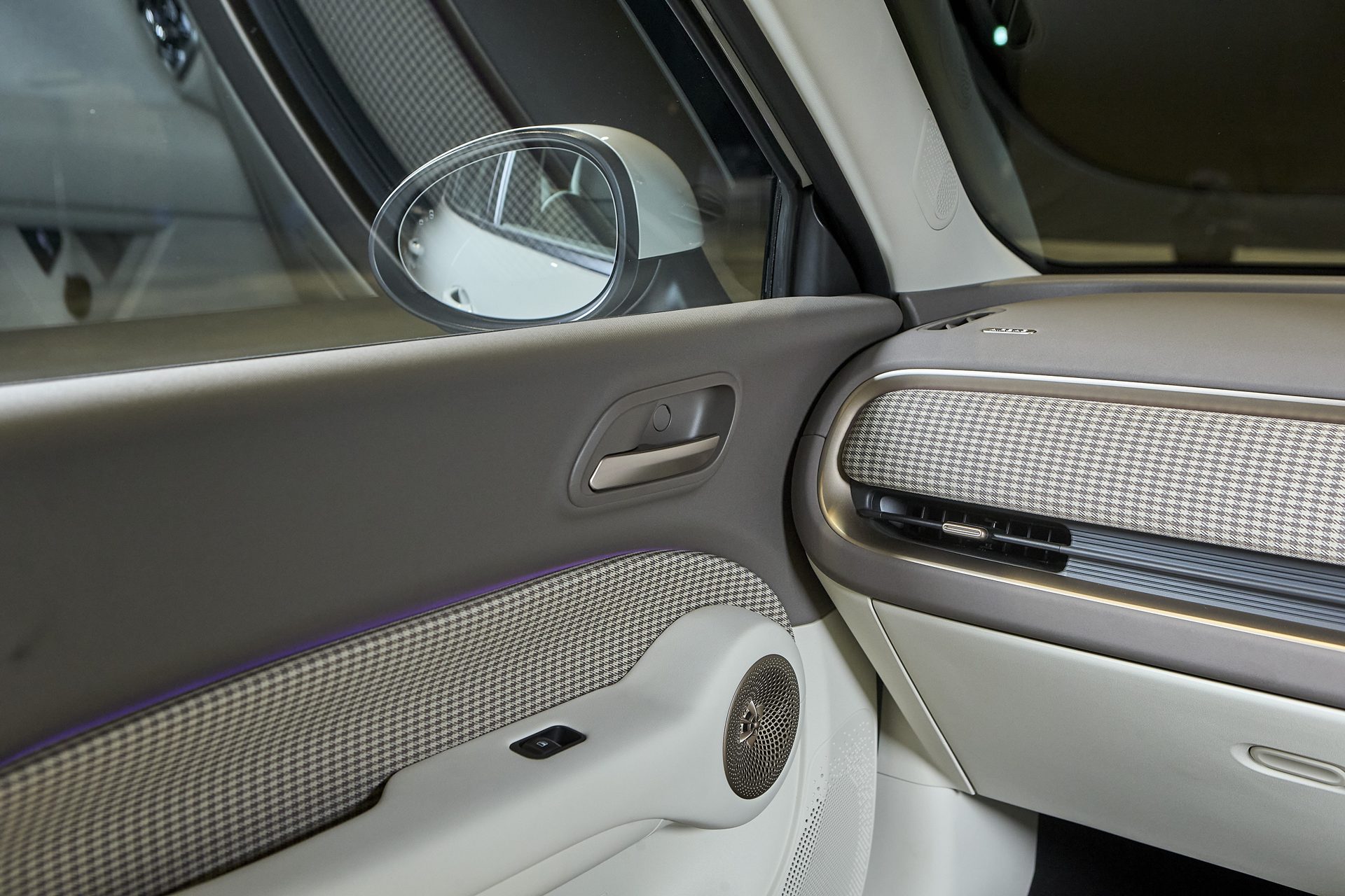 รูปภาพ จีดับบลิวเอ็ม โอร่า GWM ORA 5 EV Pro ปี 2026