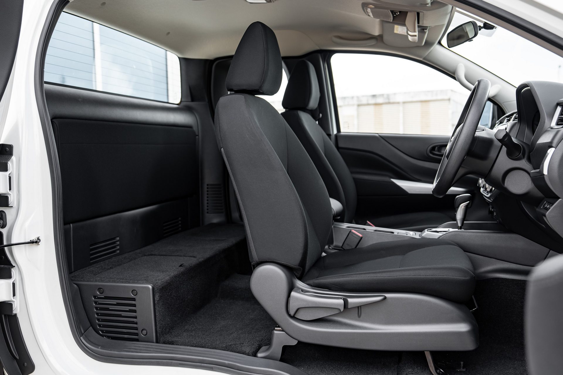 รูปภาพ นิสสัน Nissan Navara King Cab Calibre SL 7AT ปี 2025