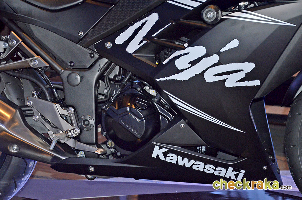 รูปภาพ คาวาซากิ Kawasaki Ninja 300 ABS Winter Test ปี 2016