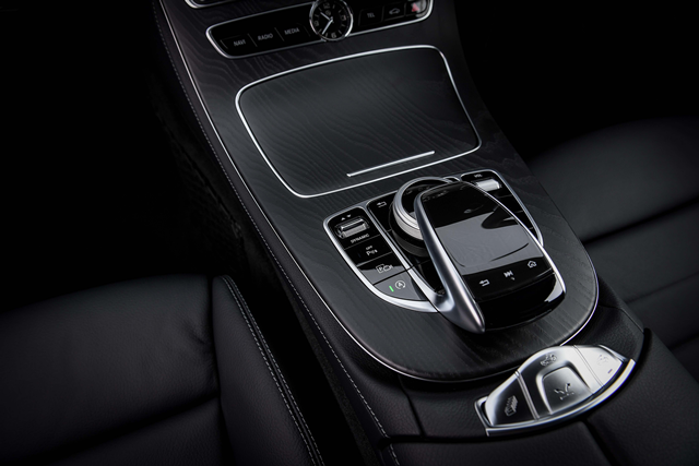 รูปภาพ เมอร์เซเดส-เบนซ์ Mercedes-benz E-Class E300 Cabriolet AMG Dynamic (MY20) ปี 2020