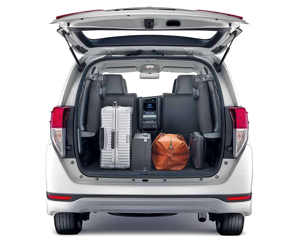 รูปภาพ โตโยต้า Toyota Innova Crysta 2.8 V A/T ปี 2016