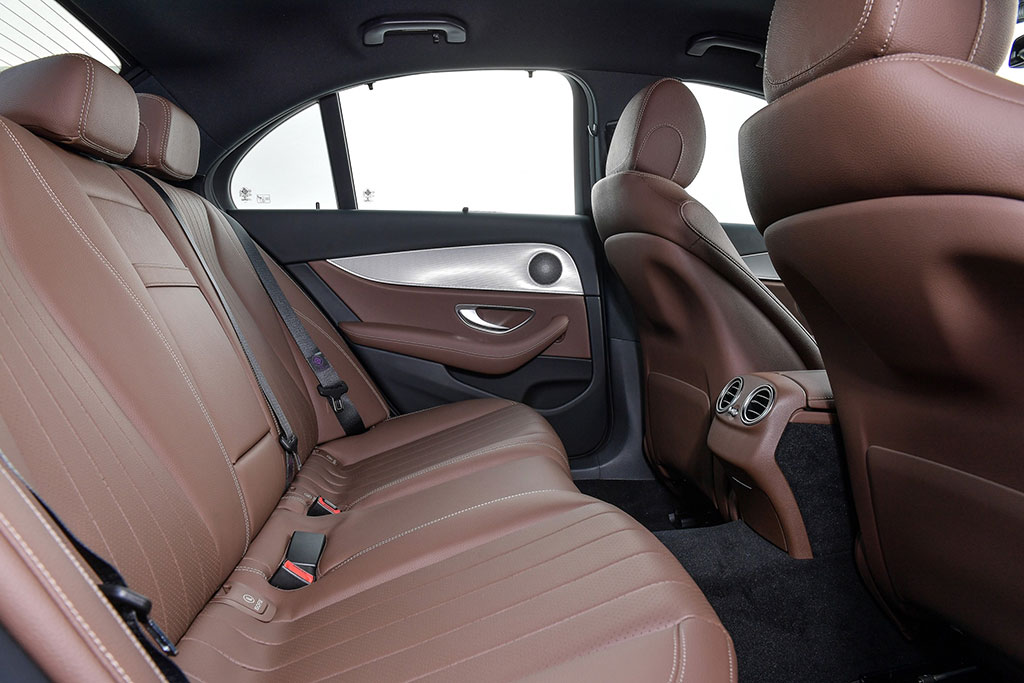 รูปภาพ เมอร์เซเดส-เบนซ์ Mercedes-benz E-Class E 220 D Avantgarde ปี 2017