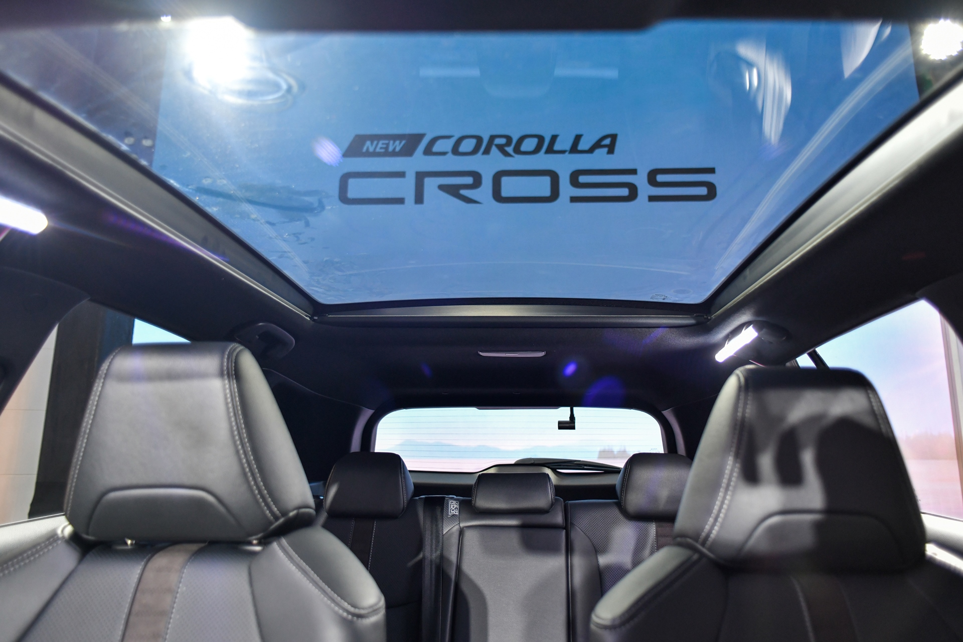 รูปภาพ โตโยต้า Toyota Corolla Cross HEV Premium Luxury ปี 2026