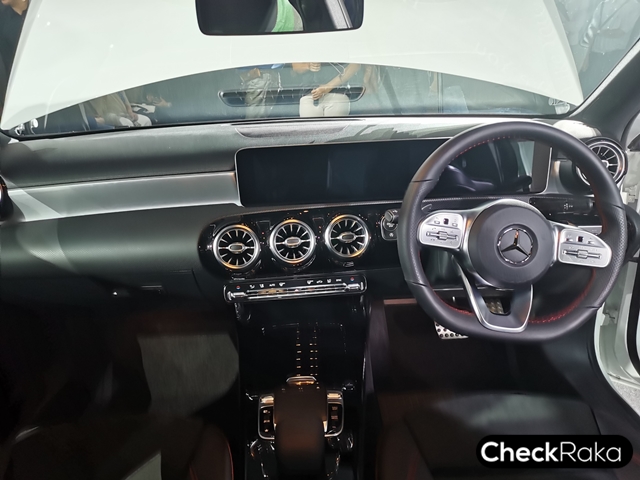 รูปภาพ เมอร์เซเดส-เบนซ์ Mercedes-benz A-Class A200 AMG Dynamic ปี 2019