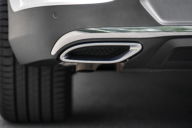 รูปภาพ เมอร์เซเดส-เบนซ์ Mercedes-benz GLC-Class GLC 220 d AMG Dynamic ปี 2017