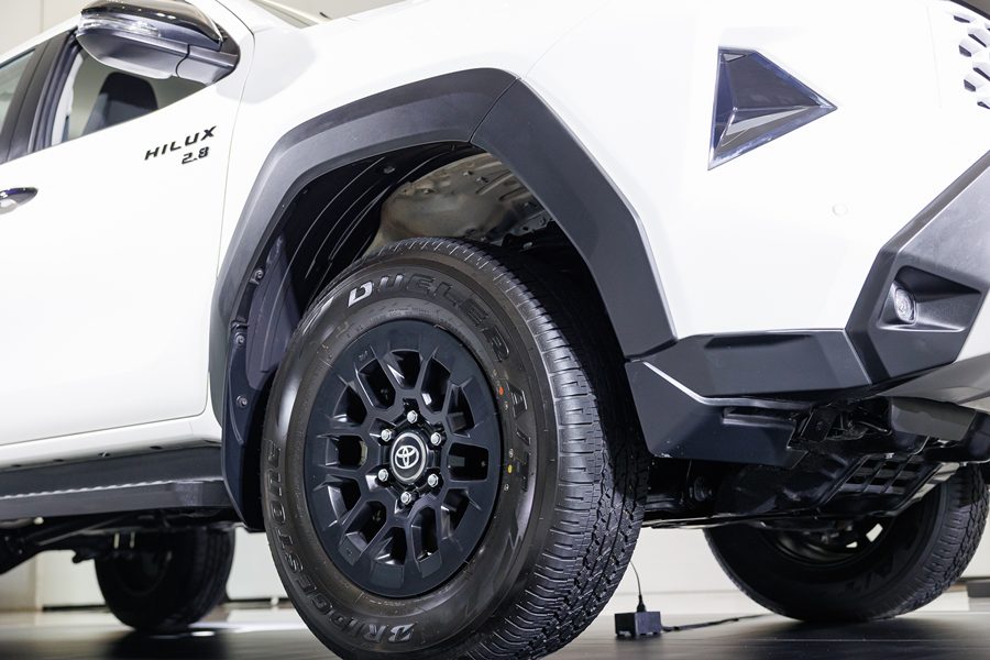 รูปภาพ โตโยต้า Toyota Hilux Travo Double Cab Prerunner 2.8 Smart MT ปี 2025