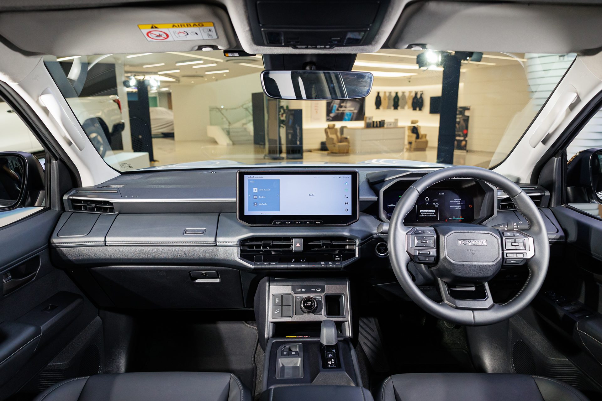 รูปภาพ โตโยต้า Toyota Hilux Travo -e Double Cab 4TREX ปี 2025