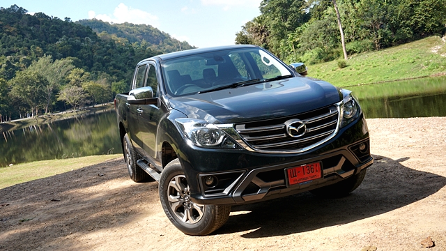รูปภาพ มาสด้า Mazda BT-50 PRO THUNDER DBL Hi-Racer 2.2L 6AT ปี 2018
