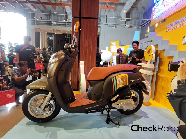รูปภาพ ฮอนด้า Honda Scoopy i LINE FRIENDS Special Edition ปี 2019