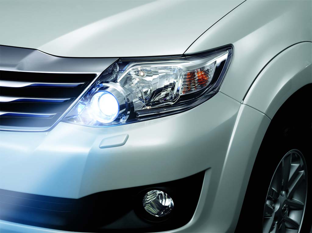 รูปภาพ โตโยต้า Toyota Fortuner 2.5 G A/T ปี 2012