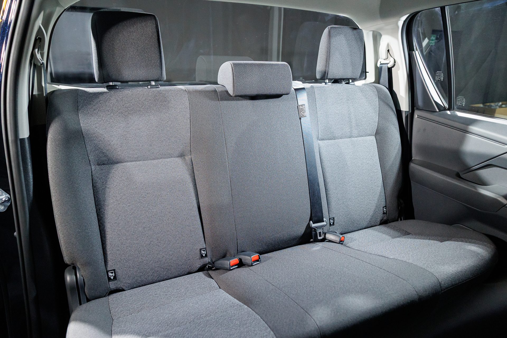 รูปภาพ โตโยต้า Toyota Hilux Travo Double Cab Prerunner 2.8 Smart MT ปี 2025