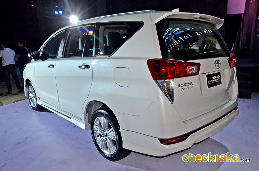 รูปภาพ โตโยต้า Toyota Innova Crysta 2.8 V A/T ปี 2016