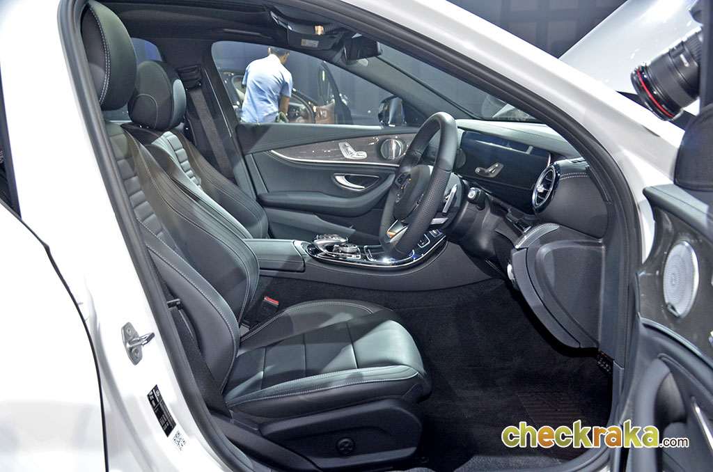 รูปภาพ เมอร์เซเดส-เบนซ์ Mercedes-benz E-Class E 220 D AMG Dynamic ปี 2017