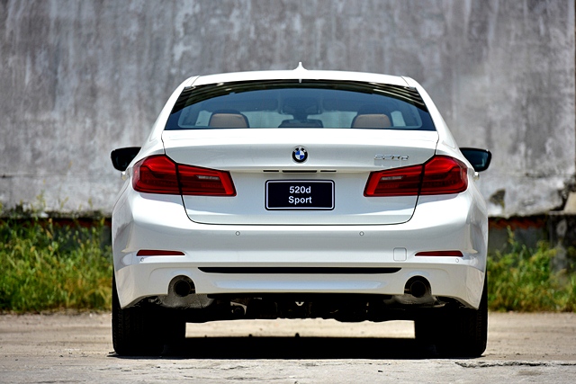 รูปภาพ บีเอ็มดับเบิลยู BMW Series 5 520d Sport ปี 2017