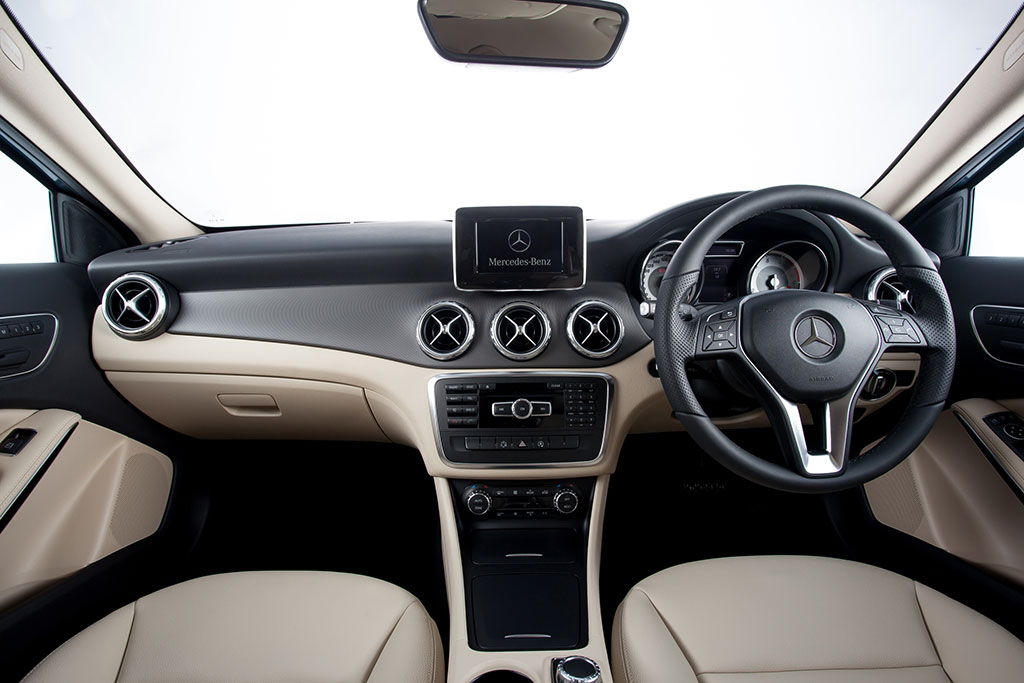 รูปภาพ เมอร์เซเดส-เบนซ์ Mercedes-benz GLA-Class GLA 200 Urban ปี 2014