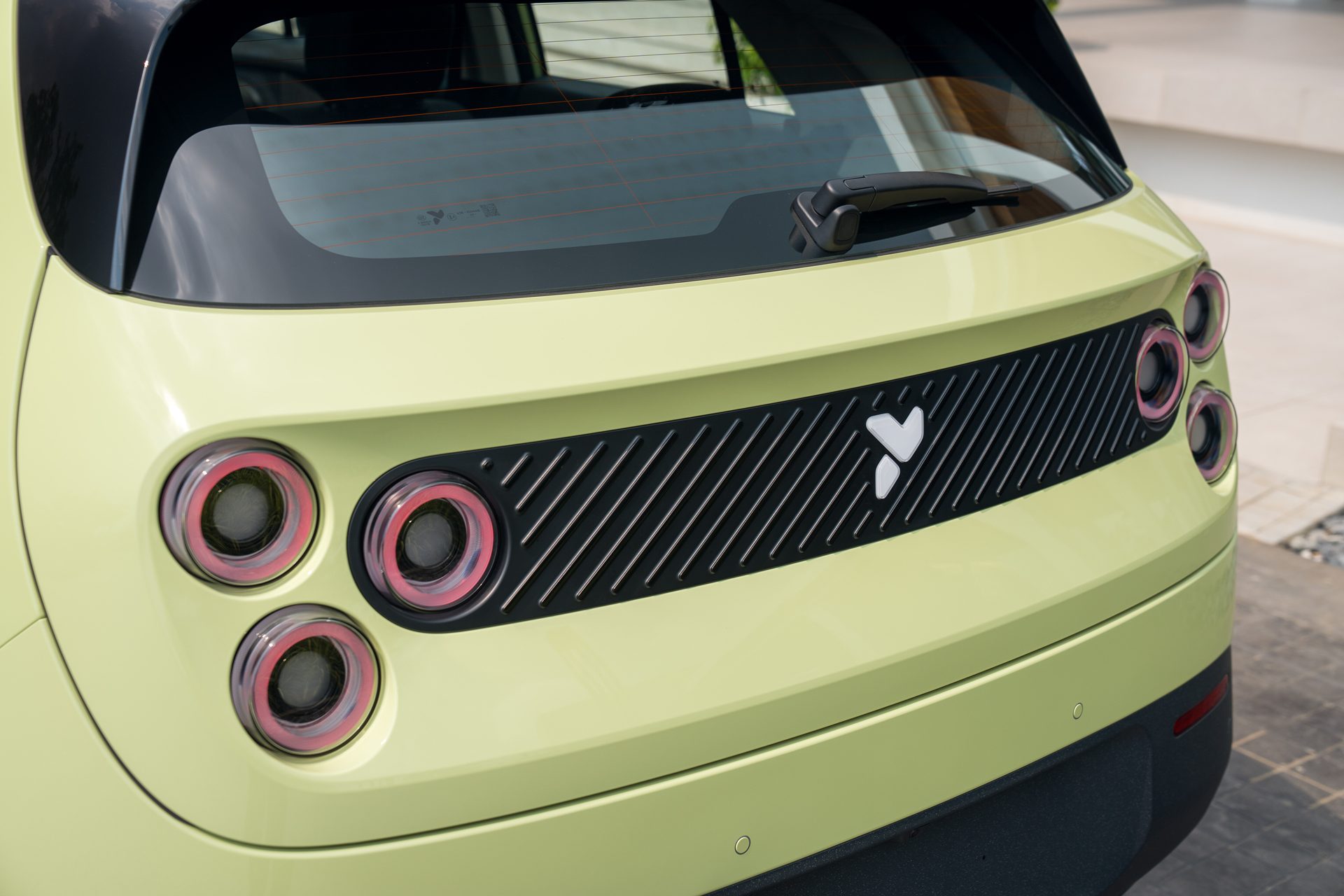 รูปภาพ ไฟเออร์ฟลาย Firefly 400 Standard ปี 2026