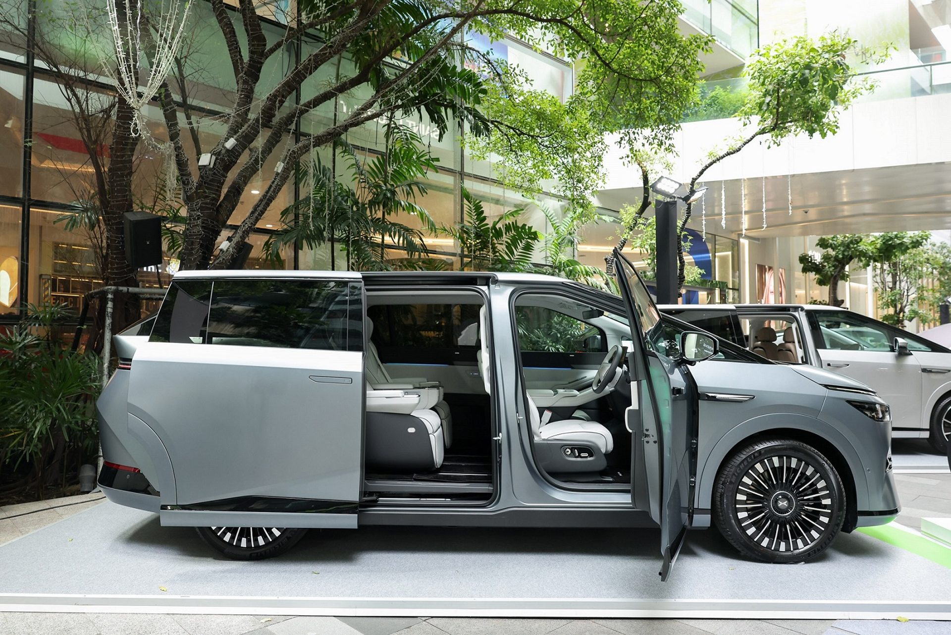 รูปภาพ เอ็กซ์เผิง Xpeng X9 Luxury Special Color Edition ปี 2025