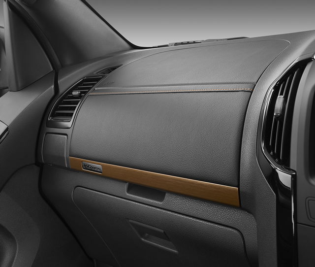 รูปภาพ อีซูซุ Isuzu D-MAX V-Cross Max 4D 4x4 3.0 Ddi Blue Power Z-Prestige A/T MY18 ปี 2018