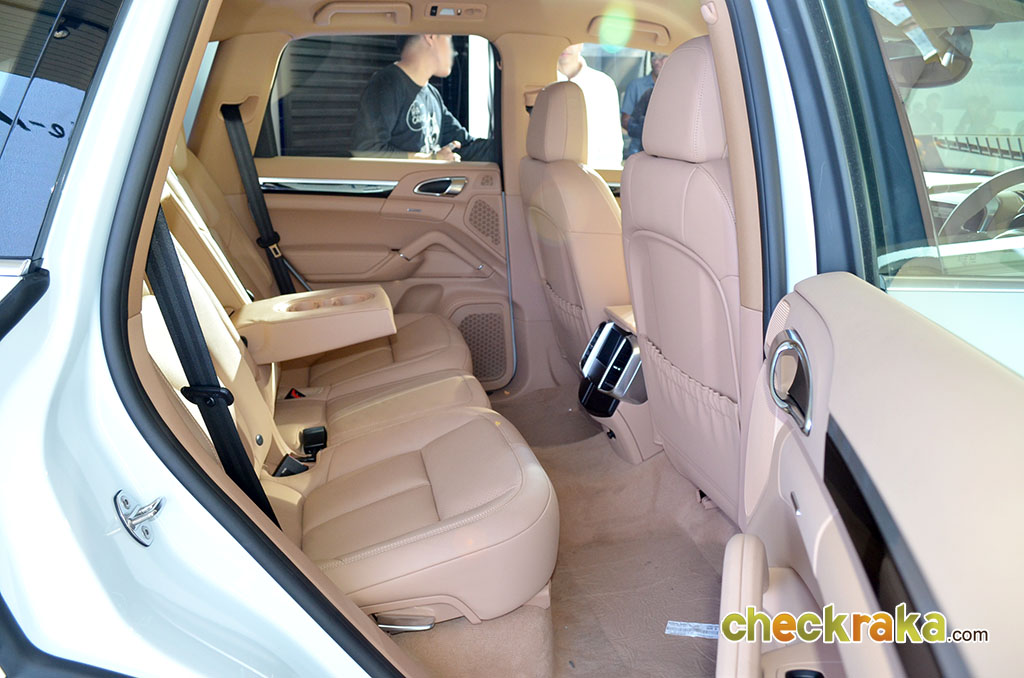 รูปภาพ ปอร์เช่ Porsche Cayenne Turbo S E-Hybrid ปี 2014