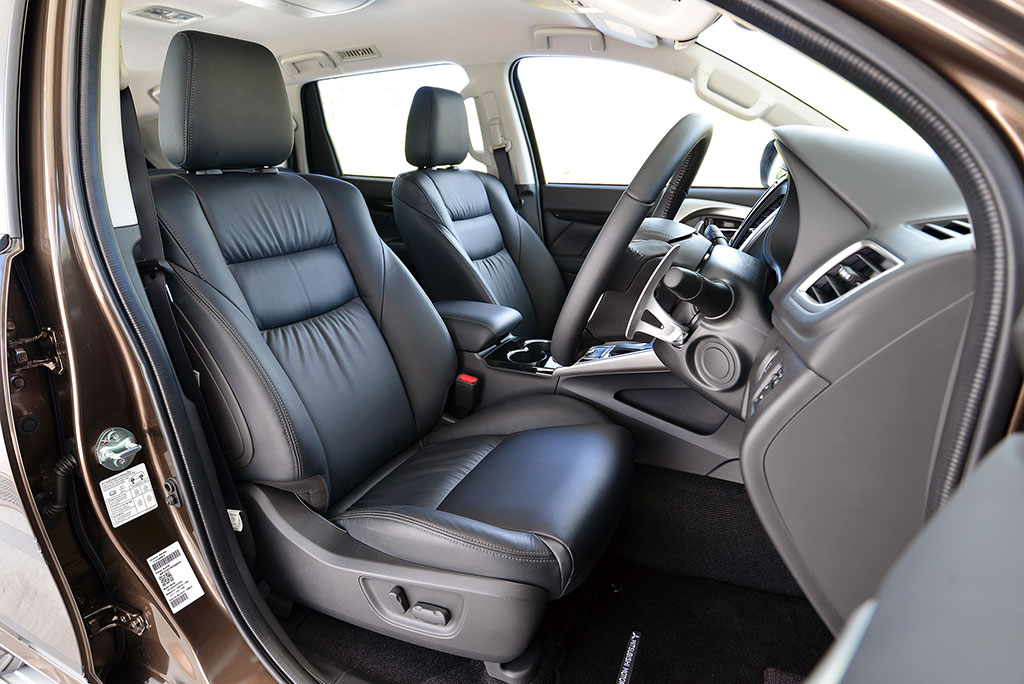 รูปภาพ มิตซูบิชิ Mitsubishi Pajero Sport 4WD GT Premium ปี 2017