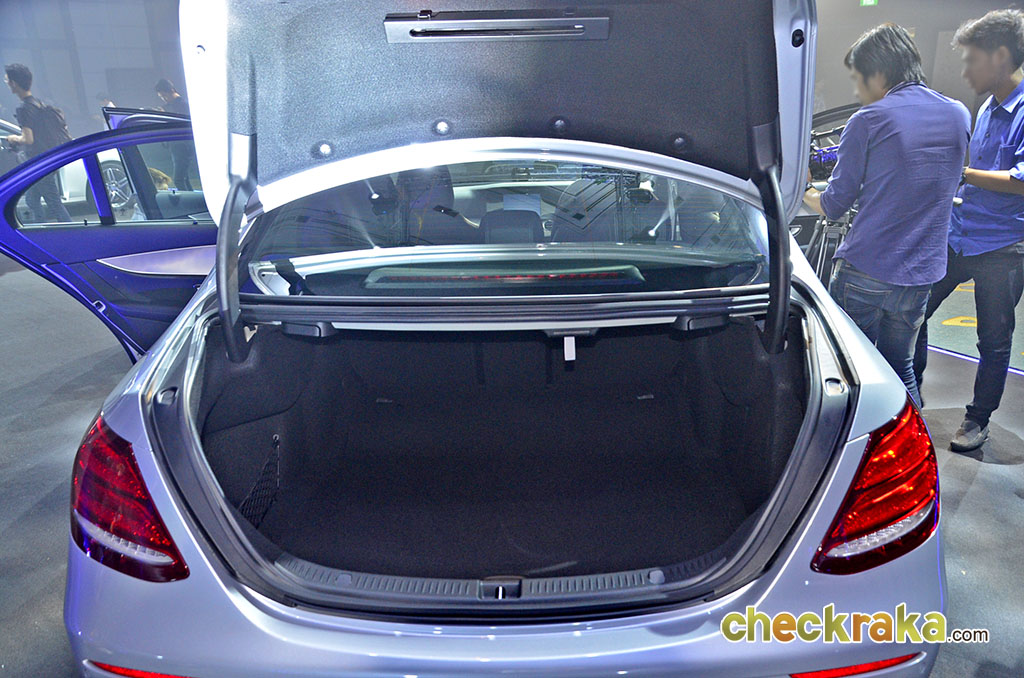 รูปภาพ เมอร์เซเดส-เบนซ์ Mercedes-benz E-Class E 220 D Avantgarde ปี 2017