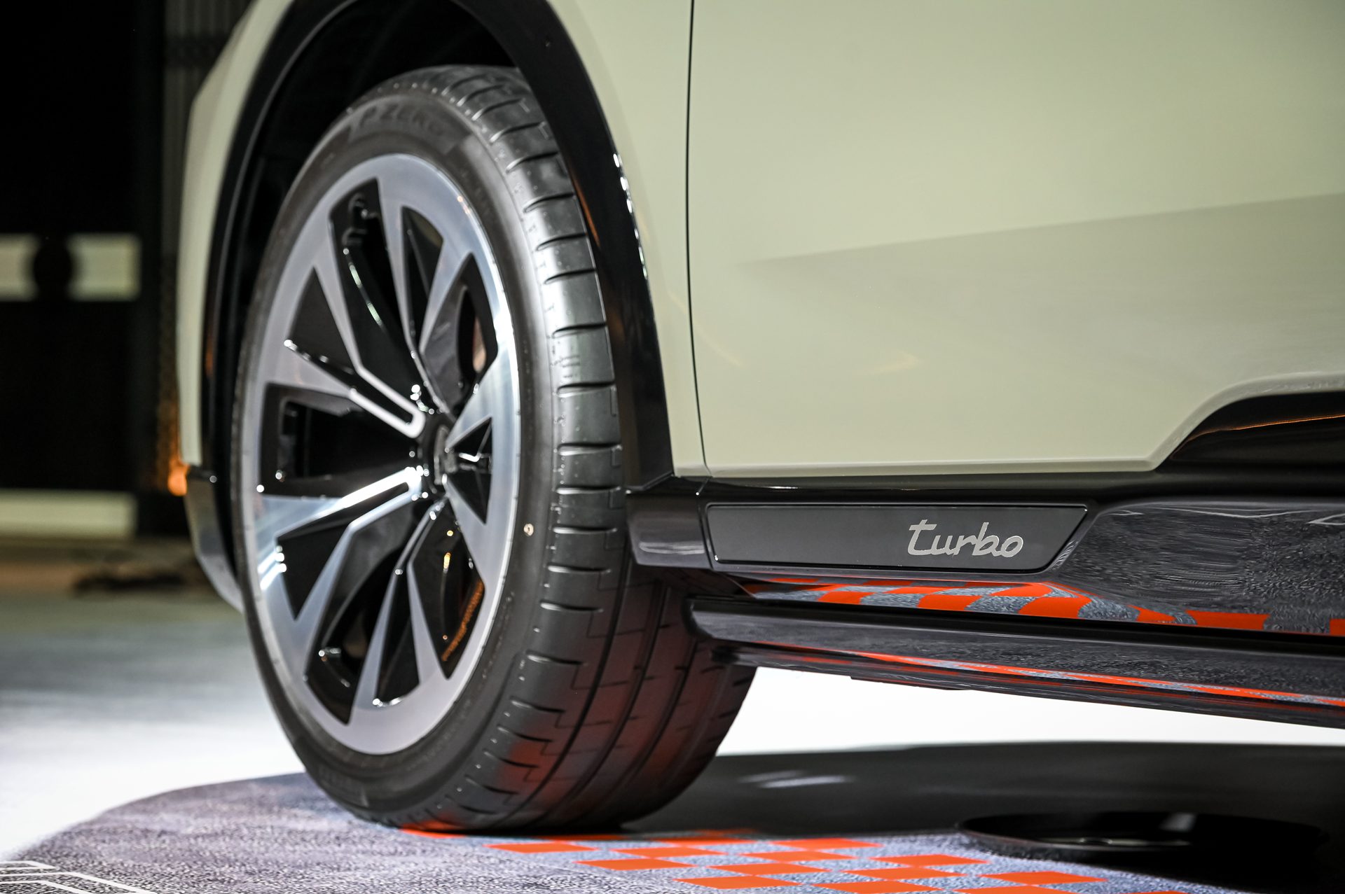 รูปภาพ ปอร์เช่ Porsche Cayenne S Electric ปี 2026