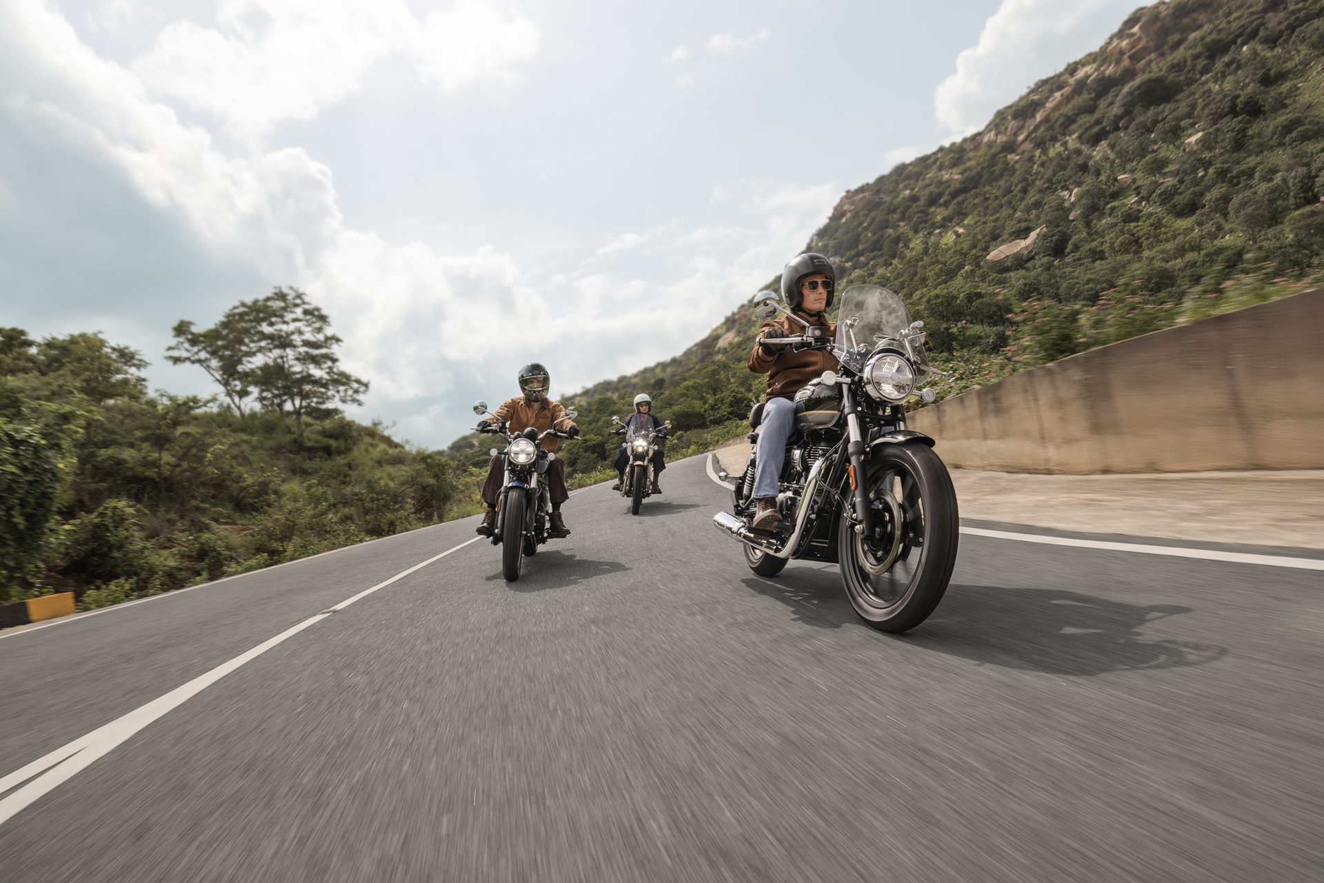 รูปภาพ โรยัล เอ็นฟีลด์ Royal Enfield Meteor 350 ปี 2026