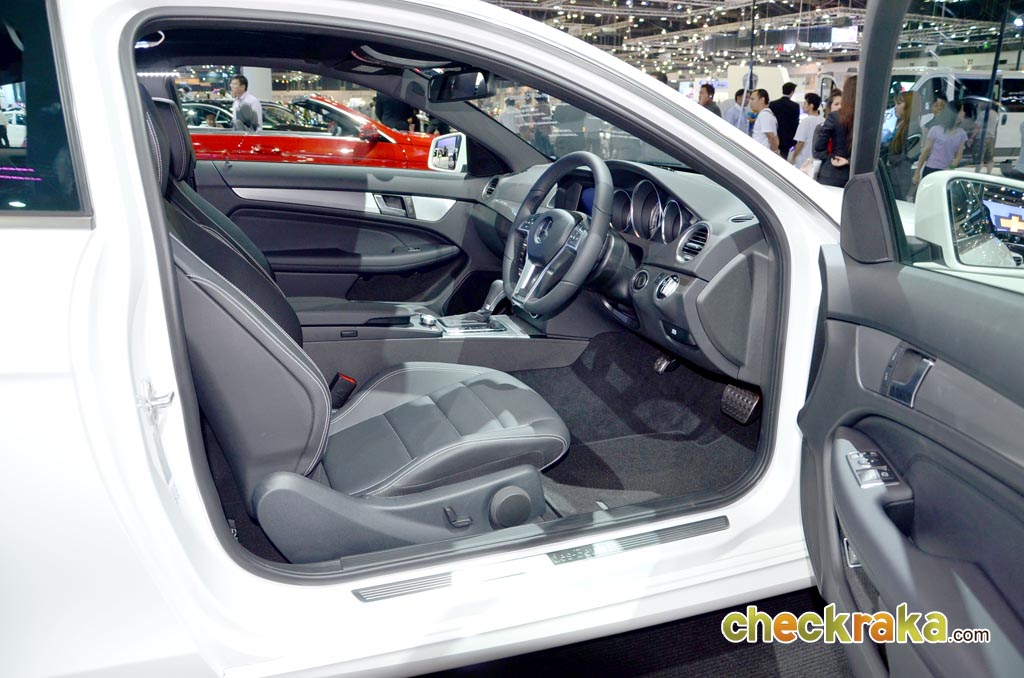 รูปภาพ เมอร์เซเดส-เบนซ์ Mercedes-benz C-Class C180 Coupe AMG Plus ปี 2012