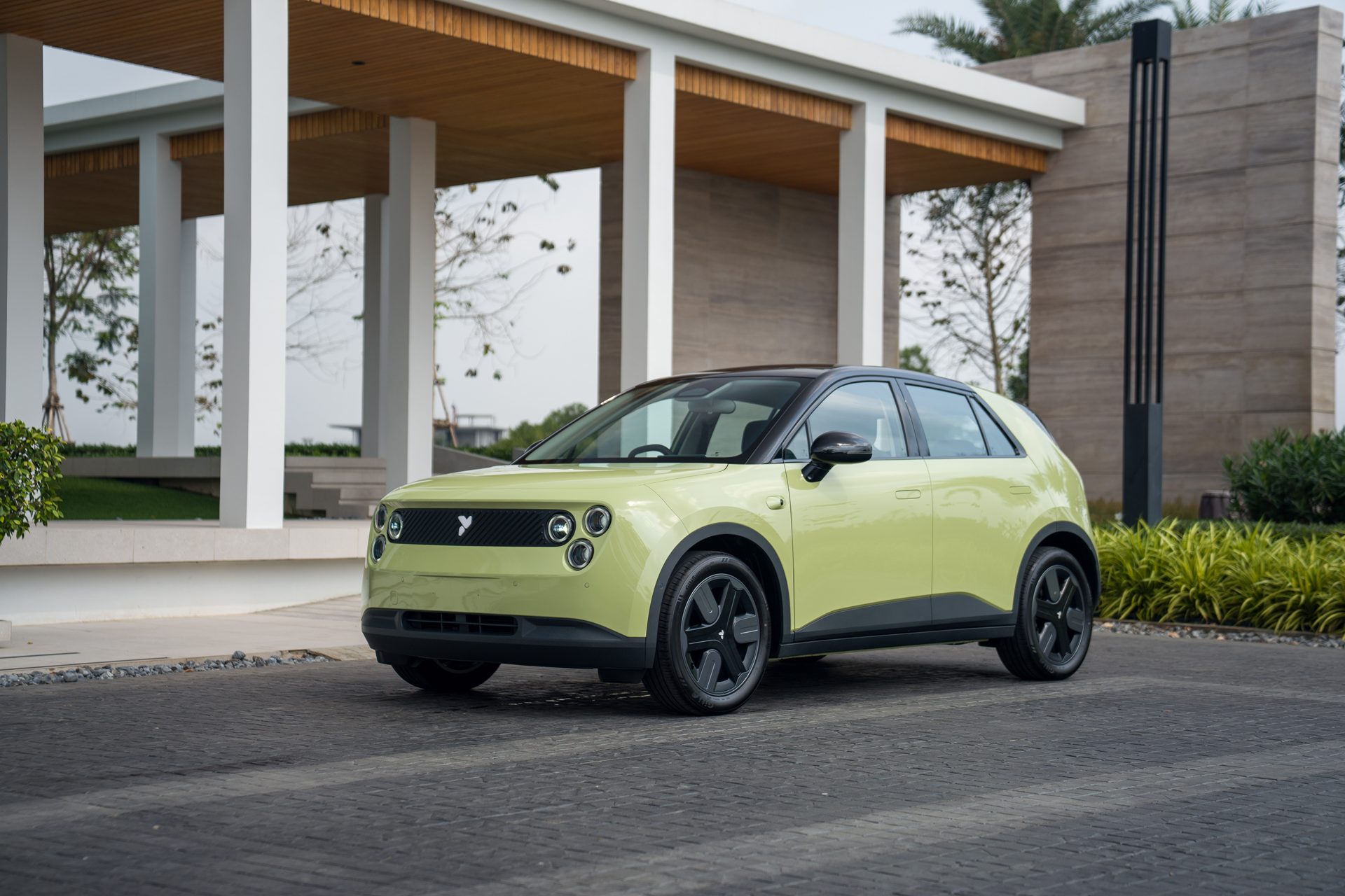 รูปภาพ ไฟเออร์ฟลาย Firefly 400 Standard ปี 2026