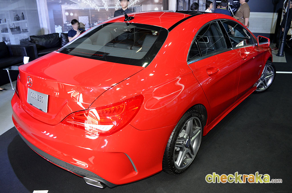 รูปภาพ เมอร์เซเดส-เบนซ์ Mercedes-benz CLA-Class CLA 250 AMG Dynamic ปี 2015