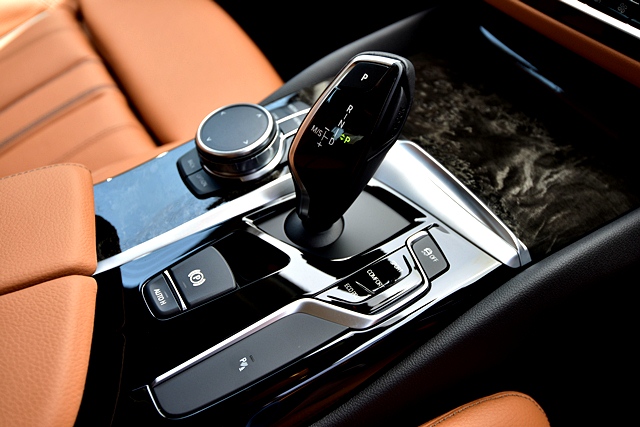 รูปภาพ บีเอ็มดับเบิลยู BMW Series 5 520d Sport ปี 2017