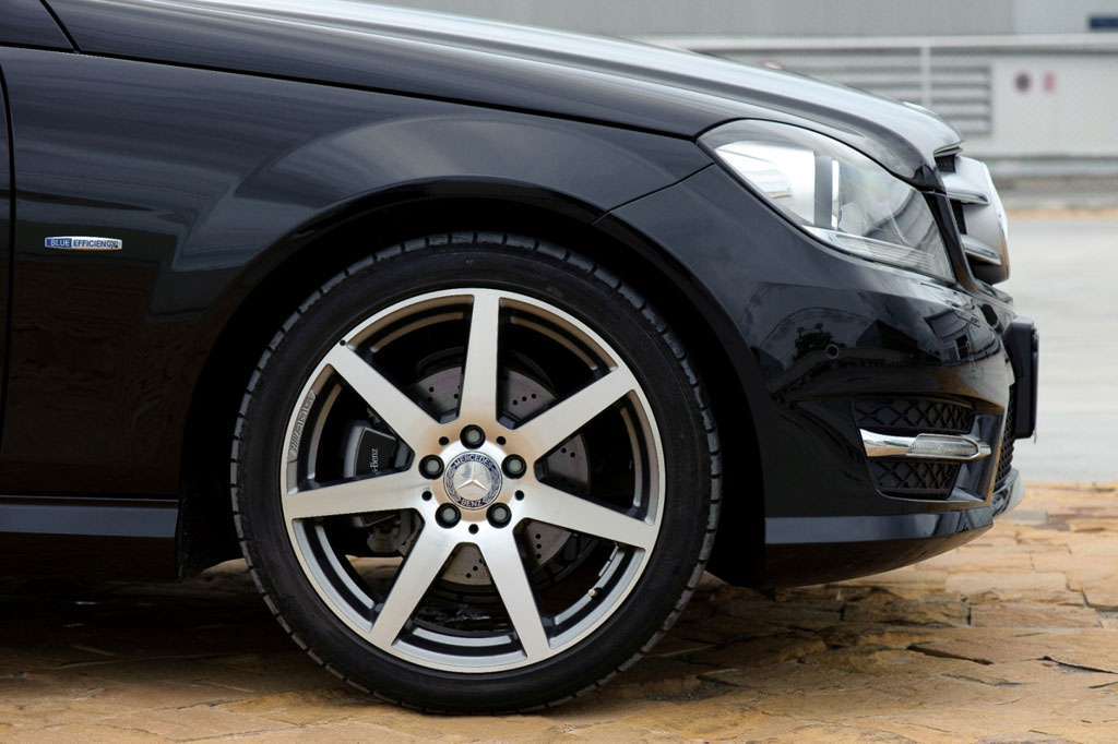 รูปภาพ เมอร์เซเดส-เบนซ์ Mercedes-benz C-Class C250 BlueEFFICIENCY Coupe Edition 1 ปี 2011