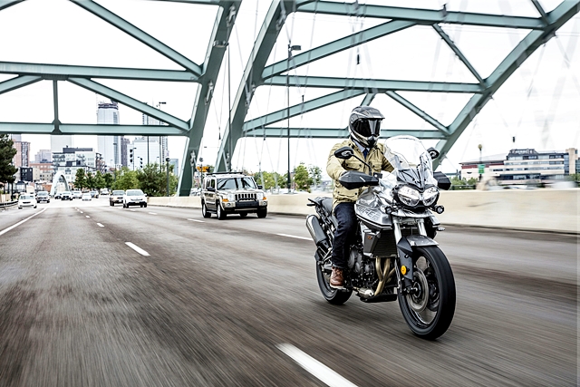 รูปภาพ ไทรอัมพ์ Triumph Tiger 800 XRT MY2018 ปี 2018