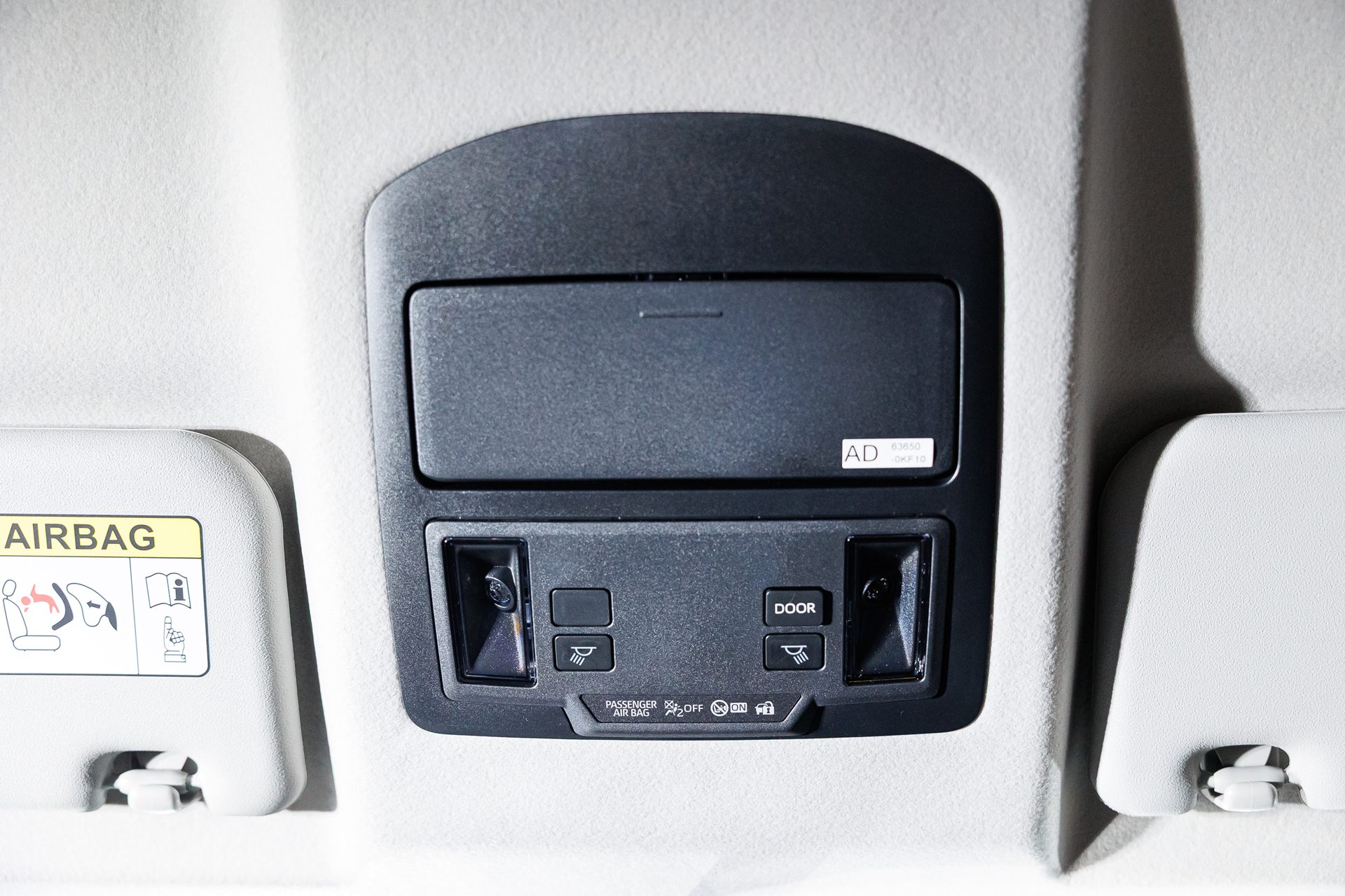 รูปภาพ โตโยต้า Toyota Hilux Travo Double Cab Prerunner 2.8 Premium MT ปี 2025