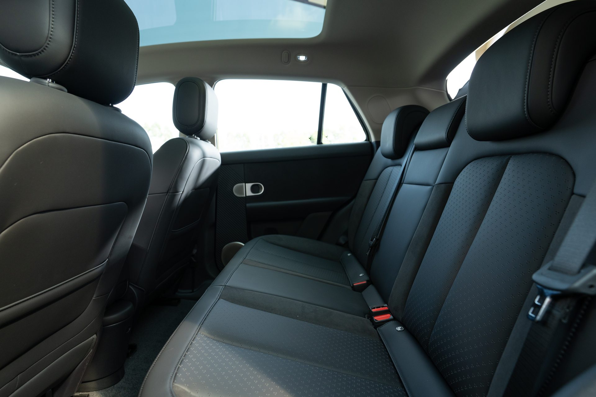 รูปภาพ ไฟเออร์ฟลาย Firefly 400 Standard ปี 2026