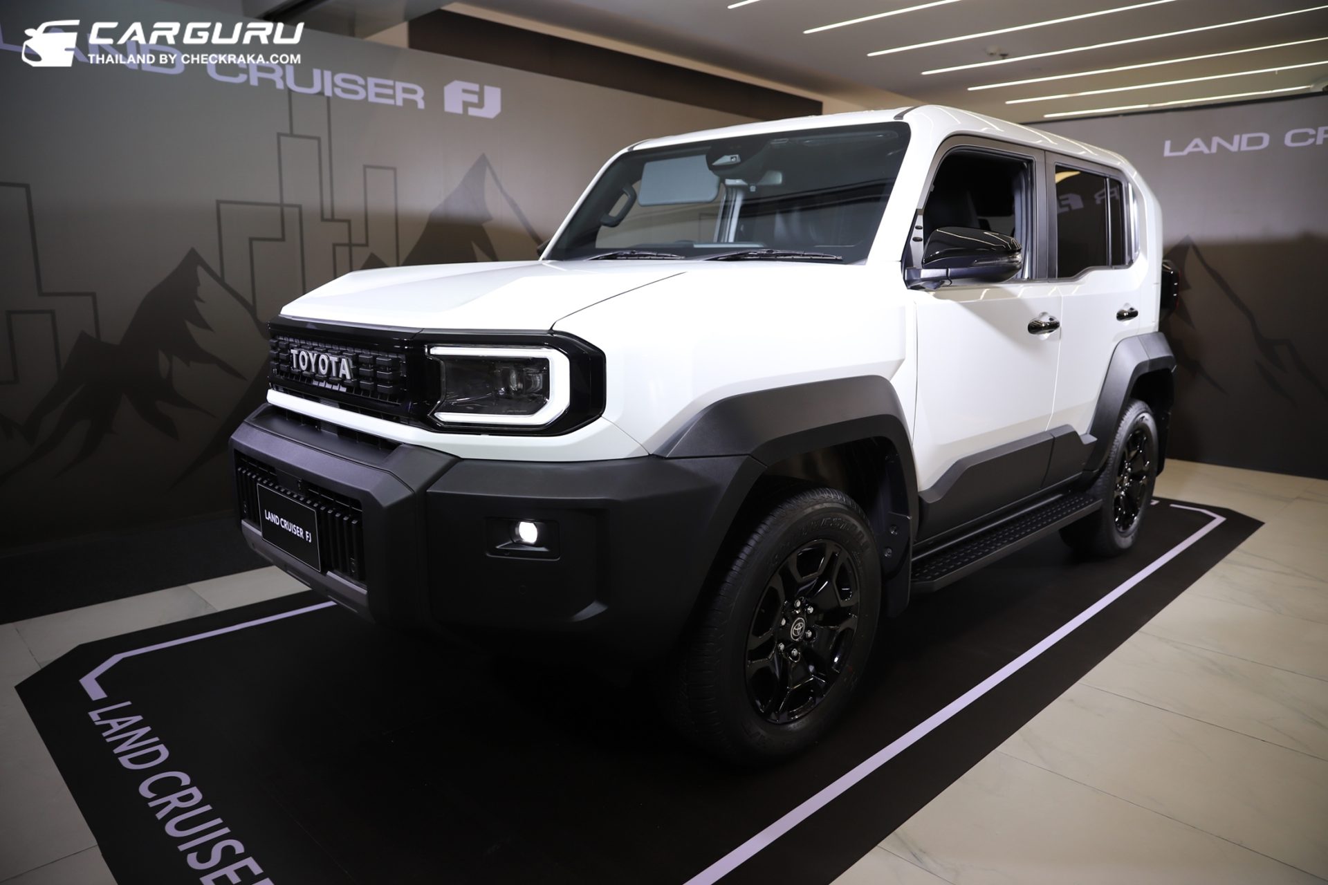 รูปภาพ โตโยต้า Toyota Land Cruiser FJ 4WD 2.7 ปี 2026