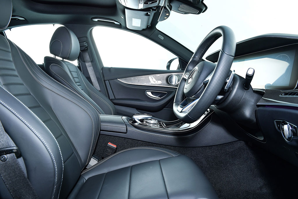 รูปภาพ เมอร์เซเดส-เบนซ์ Mercedes-benz E-Class E 220 D AMG Dynamic ปี 2017