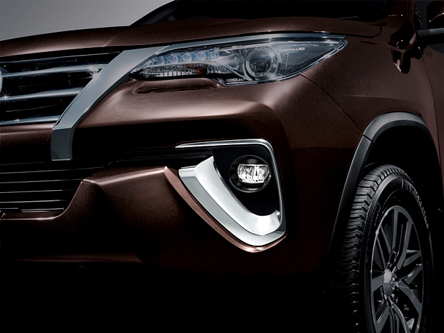 รูปภาพ โตโยต้า Toyota Fortuner 2.8V 4WD AT MY2017 ปี 2017