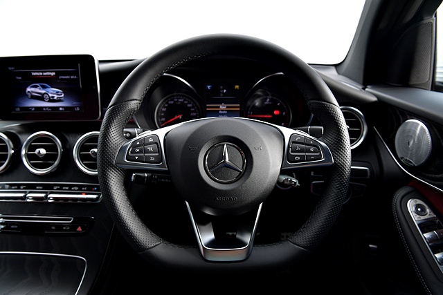 รูปภาพ เมอร์เซเดส-เบนซ์ Mercedes-benz GLC-Class GLC 220 d AMG Dynamic ปี 2017