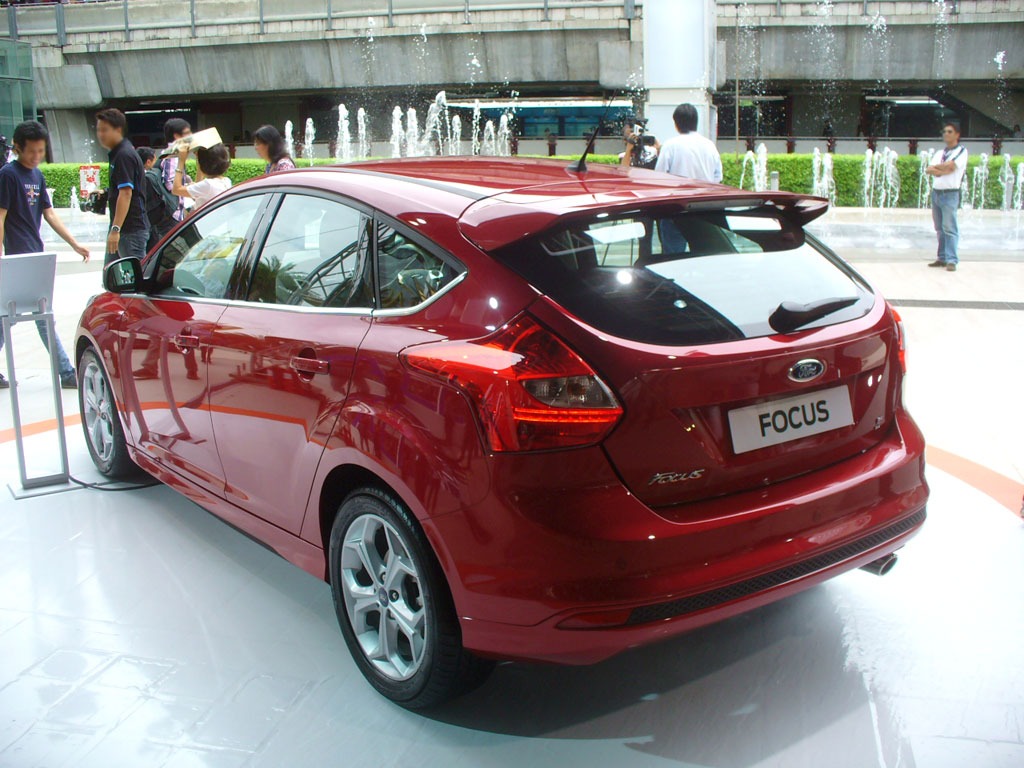 รูปภาพ ฟอร์ด Ford Focus 5Dr 2.0L Ti-VCT GDi Sport+ PowerShift AT ปี 2012