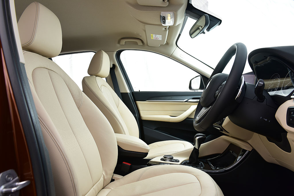 รูปภาพ บีเอ็มดับเบิลยู BMW X1 sDrive18d xLine ปี 2016