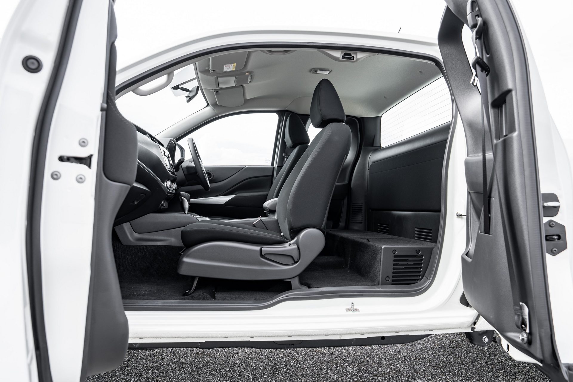 รูปภาพ นิสสัน Nissan Navara King Cab Calibre SL 7AT ปี 2025