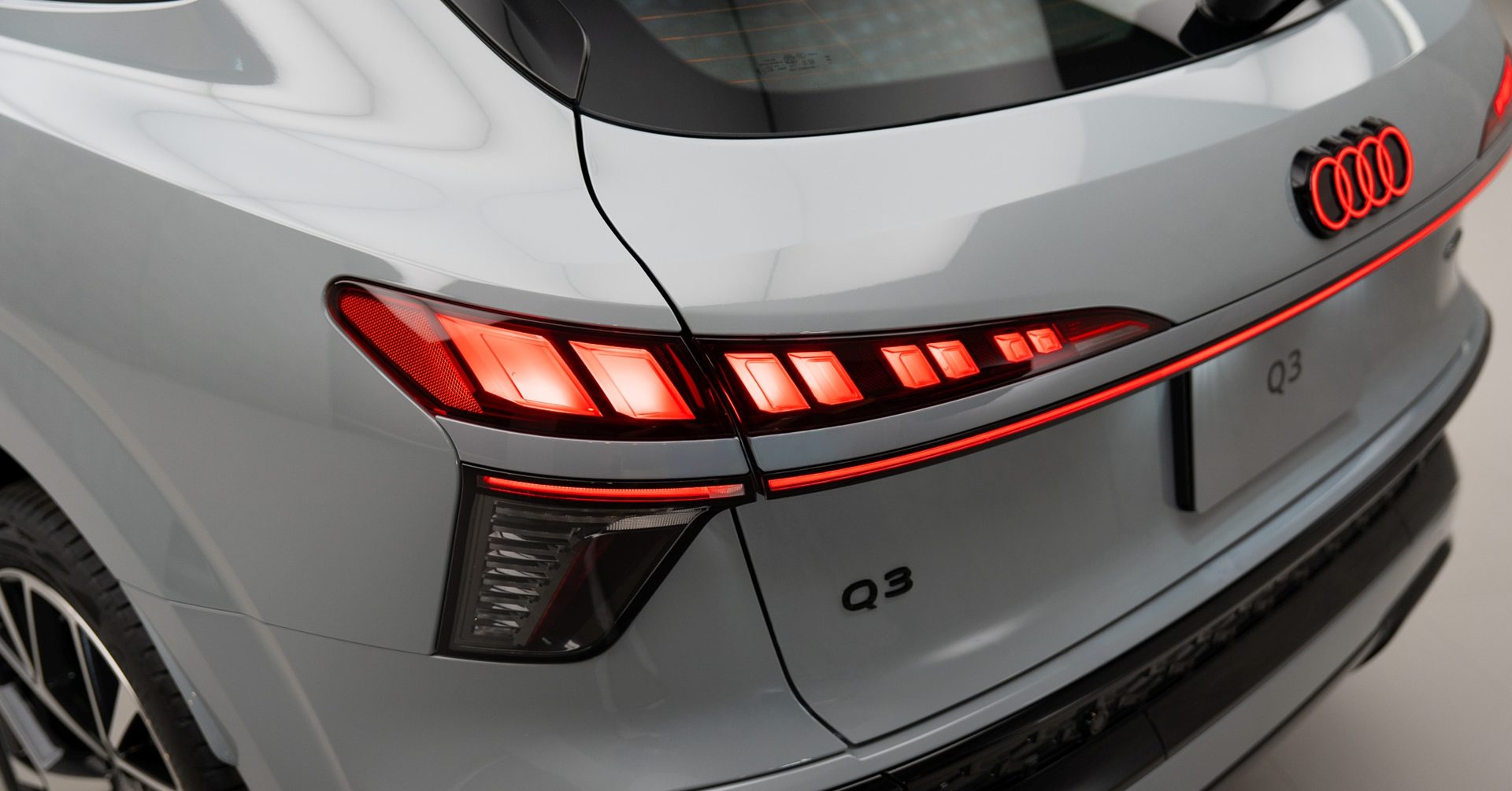 รูปภาพ อาวดี้ Audi-Q3 Sportback quattro S line Tech Pro-ปี 2026