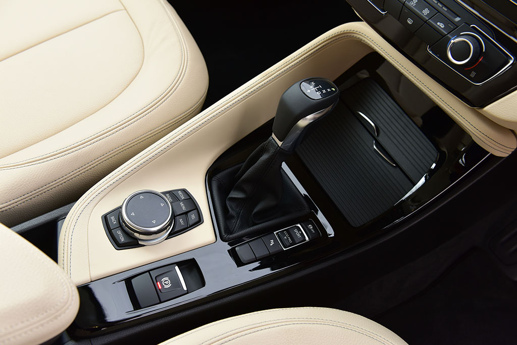 รูปภาพ บีเอ็มดับเบิลยู BMW X1 sDrive18d xLine ปี 2016