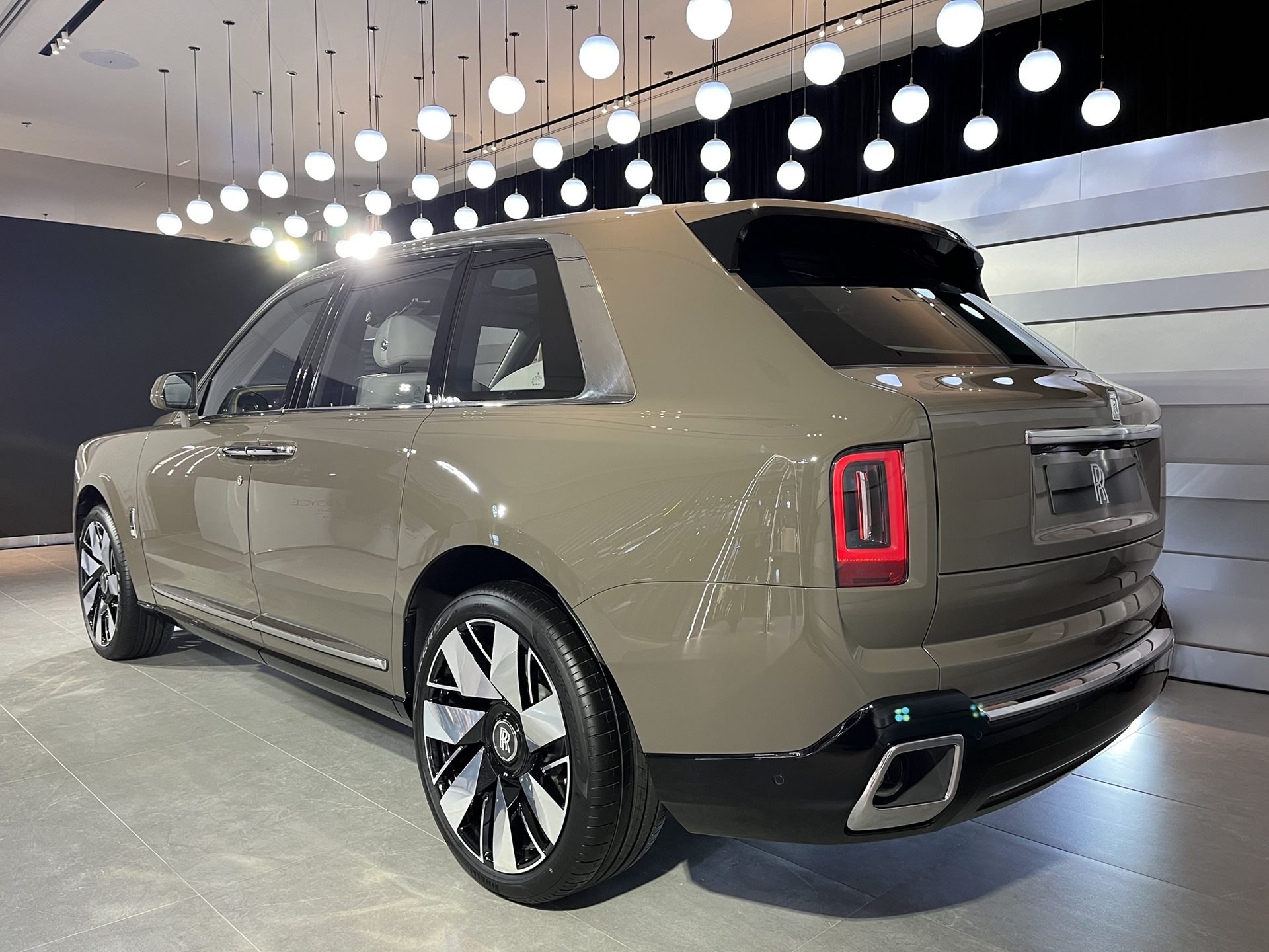รูปภาพ โรลส์-รอยซ์ Rolls-Royce Cullinan Series II ปี 2024